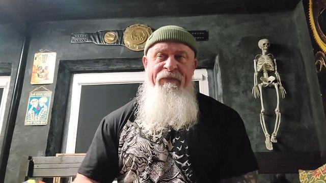 Разрыв подколенной связки. Споткнулся ,упал , гипс. смотреть онлайн