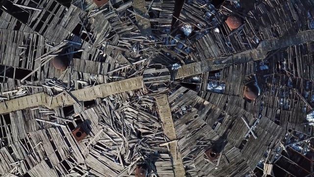 4K 共産党ホール 廃墟 -バズルジャ- ドローン空撮, ブルガリア -Buzludzha(Бузлуджа) Remains Aerial, Bulgaria смотреть онлайн