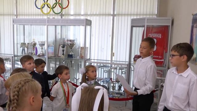 Первый раз в первый класс! День знаний в Школе №2107 смотреть онлайн