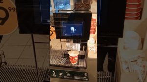 Кофемашина в магазине "Пятёрочка" на улице Газовиков