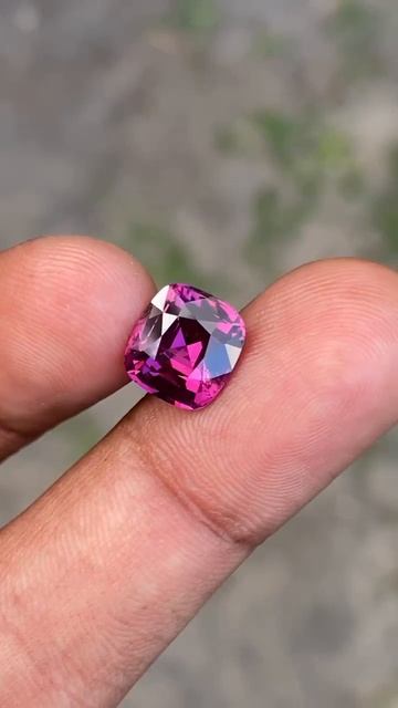 Пурпурный гранат( умбалит) из Африки 4 карата#garnet#gemstone