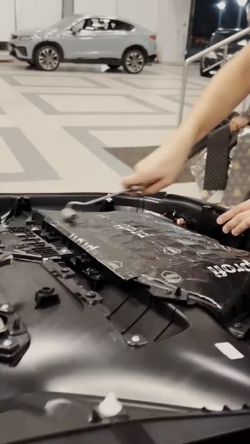 JAC T9 ШУМОИЗОЛЯЦИЯ И ОКЛЕЙКА #шумоизоляцияавто #оклейк? смотреть онлайн