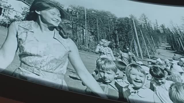 ЖИЗНЬ ВРЕМЕНИ В ФОТОГРАФИЯХ смотреть онлайн