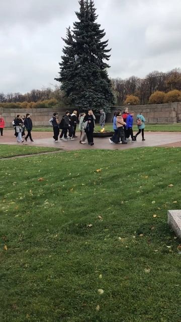 Санкт-Петербург. 27.10.2024. Экскурсия школьников в канику? смотреть онлайн