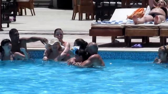 Аэробика в бассейне отеля Фестиваль Ле Жардин,Хургада,Египет. часть-3