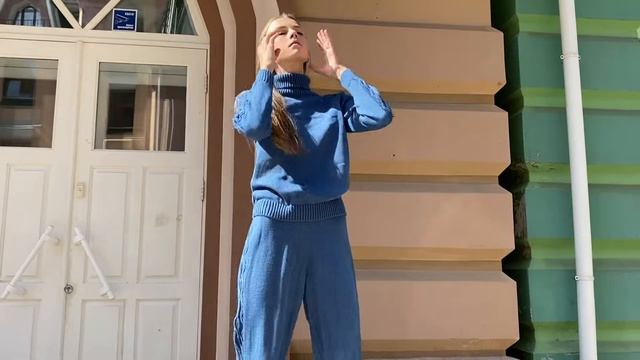 Костюм вязаный женский с боковым узором смотреть онлайн