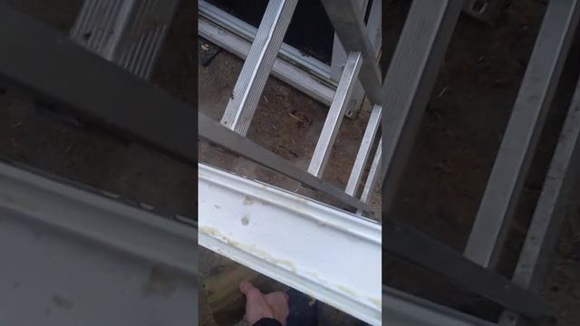 Начинаем монтаж окон. А значит обязательно утепляем о? смотреть онлайн