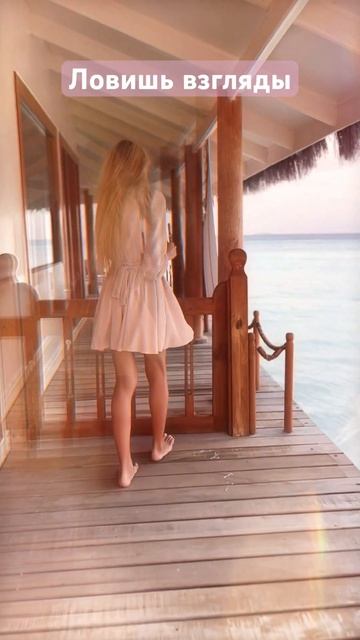 КРАСИВАЯ ДЕВУШКА идет в номер и зовет за собой! #красив смотреть онлайн