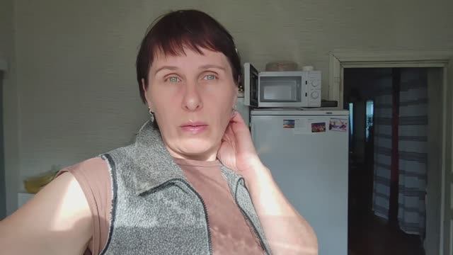 Забабахали так забабахали! Они оказались комолые. Укололи и обезрожили смотреть онлайн