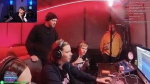 ЕГОР КРИД СМОТРИТ TOXI$ vs МОЛОДОЙ ПЛАТОН ! БИТВА ТРЕКОВ