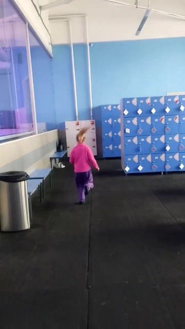 Прыгать Высоко !!! смотреть онлайн