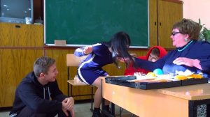 ШКОЛЬНЫЕ ПРИКОЛЫ) ЧТО В КЛАССЕ ДАНИЭЛЬ БОЙ?)