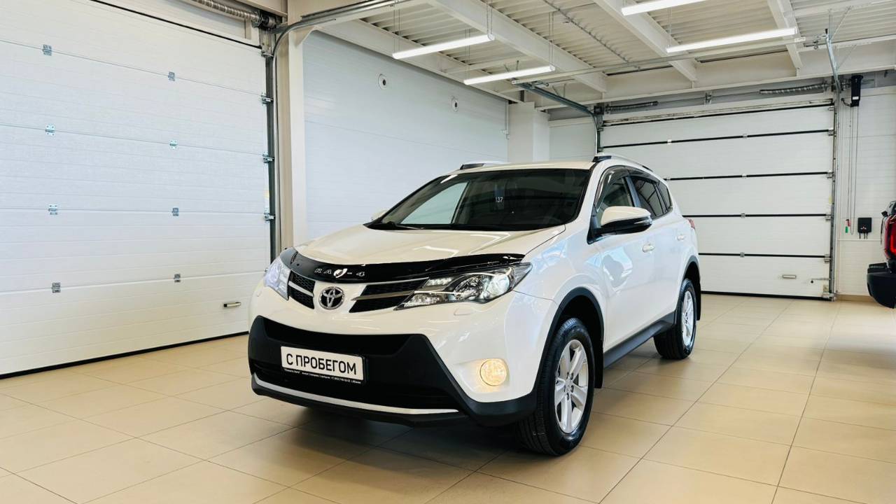 Toyota RAV4, 2013 год