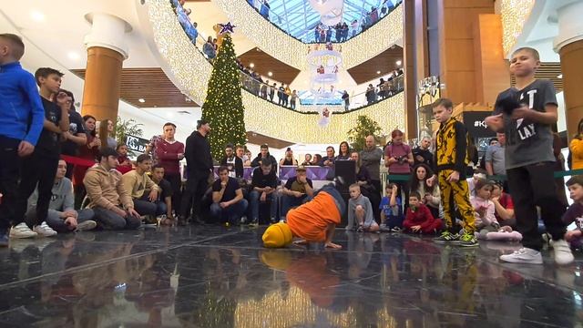 ...vs B-boy Mota, Родюков Вова, Алексеев Тимофей