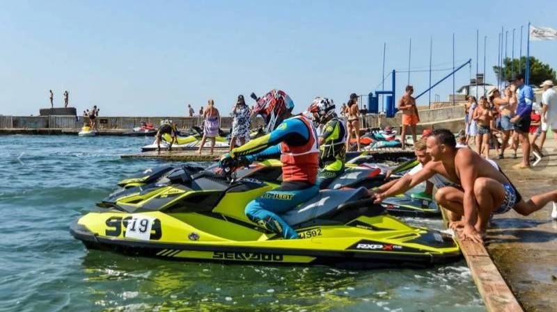 Гидроцикл смотреть онлайн