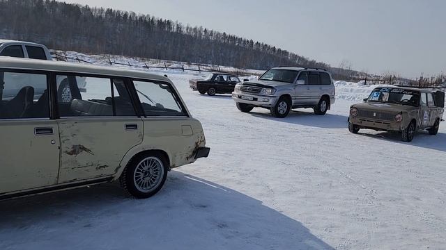 Дрифт в Сибири / ДОРОГИЕ ЖИГУЛИ ДЛЯ ДРИФТА #ВАЗ #ДРИФТ #сибирь смотреть онлайн