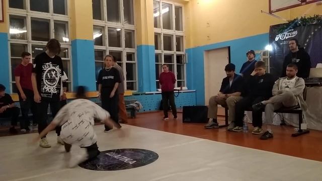 Шапка 8 смотреть онлайн