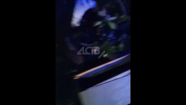 В ночь на воскресенье автомобиль на Сахалине влетел в смотреть онлайн