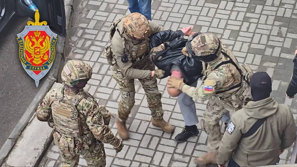 В КАЛИНИНГРАДЕ ЗАДЕРЖАН АГЕНТ УКРАИНСКОЙ ТЕРРОРИСТИЧЕСКОЙ ОРГАНИЗАЦИИ смотреть онлайн