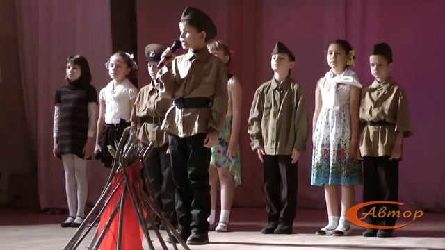 Исследователи миров. История четырех лет. 2016 смотреть онлайн