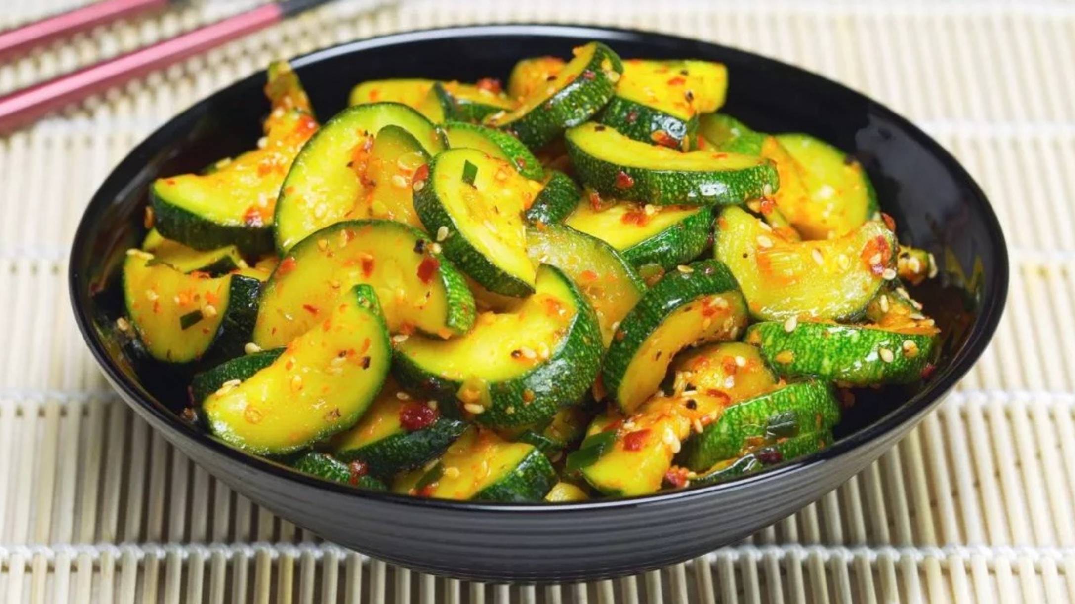 КАБАЧКИ ПО-КОРЕЙСКИ. Вкусная закуска из Кабачков за 25 минут! Рецепт от Всегда Вкусно! смотреть онлайн