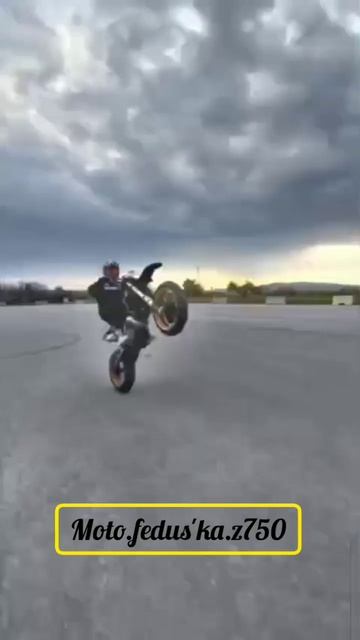 разные прикольные видео про Мото 💪😉 #shorts #motofeduskaz750 смотреть онлайн