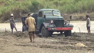Мощь! В Африке трудится советский ЗИЛ 1954 года! #2