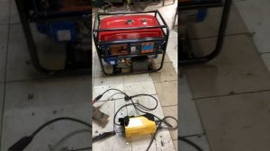 Бензиновый генератор Спец 5.5 кВт подключаю сварку