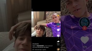 Листаю тик ток за вас