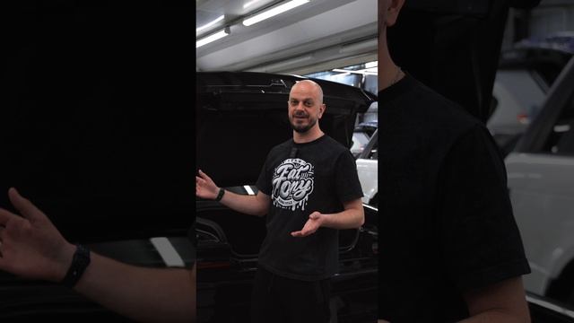 Работа с акустикой Dodge Challenger Hellcat