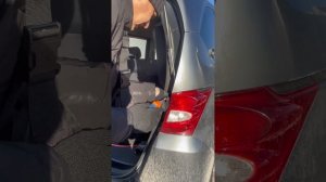 Как снять заднюю фару на Honda Freed для замены лампы габар?