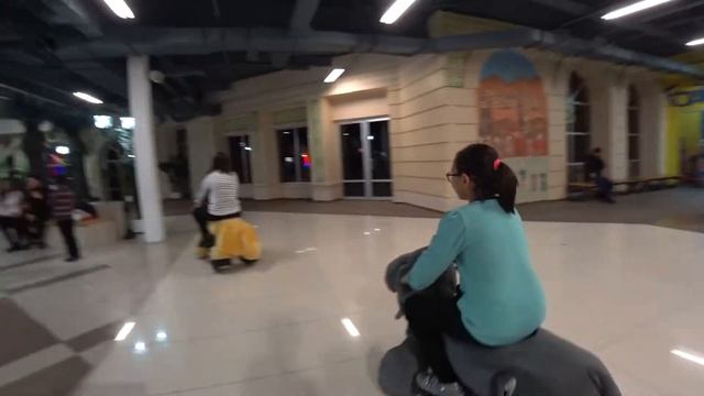 Лазерный лабиринт, Maxima. Мои веселые осенние каникулы! смотреть онлайн