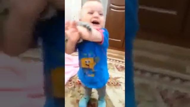 Прикольный ребенок смотреть онлайн