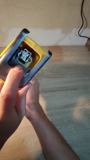 Хотите чтоб пила дольше прожила? Делайте так! Dewalt DCS367 смотреть онлайн
