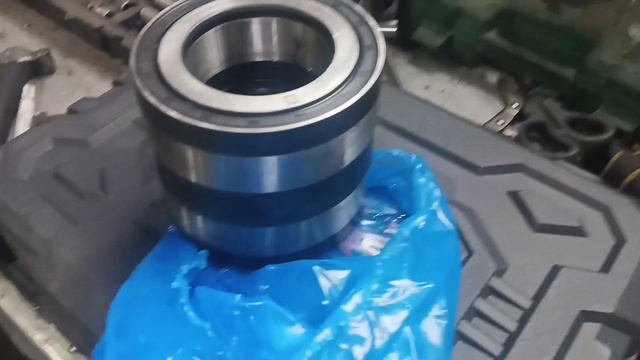 Замена ступичного узла, установка колодок передней оси на автомобиле Камаз 65206-Т5. смотреть онлайн