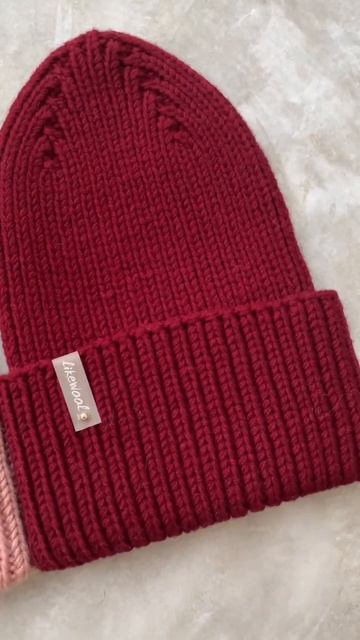 Шапочки в наличии . Купить можно в инстаграм https://instagram.com/likewool_?igshid=YmMyMTA2M2Y= смотреть онлайн