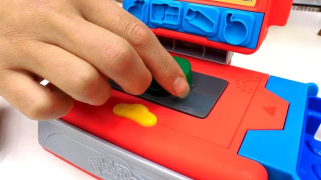 Видео про машинки и поезда – Молния Маквин и Роботы Поезда убежали из Детского Садика! - Новые игры. смотреть онлайн