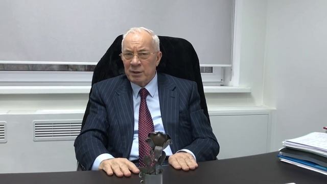 Николай Азаров: Украина несет большие потери смотреть онлайн