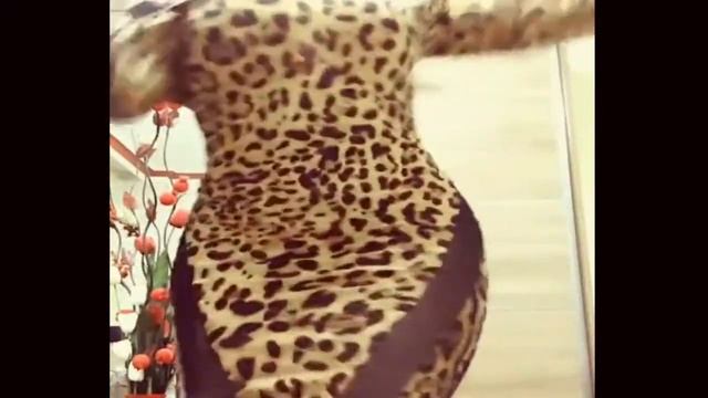 Azeri Qızı Super Reqs Seksi Qız Sexy Dance - Шикарно Танцует Сексуальная Девушка Азери - Dance Show смотреть онлайн