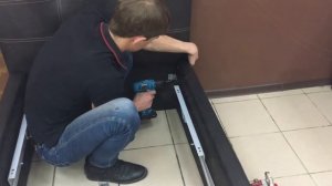 Видеоинструкция сборки односпальной кровати Роза, цвет Черный с подъемным механизмом