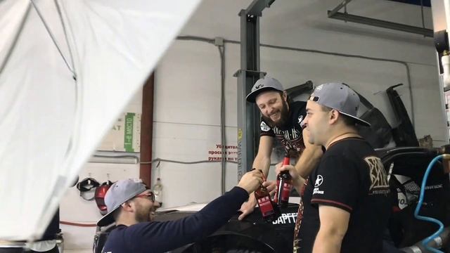 Физика вождения - гоночная командра за кадром (фотосет ВАРГГРАДЪ)