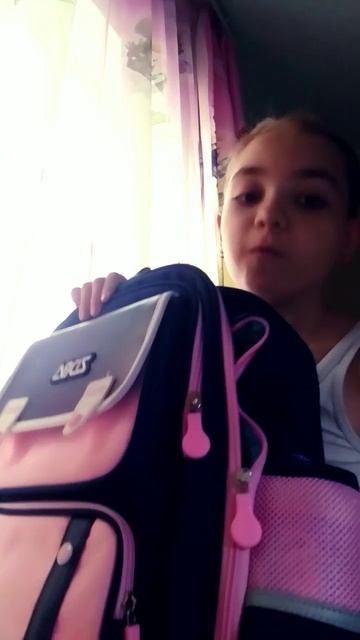 никогда не собираюсь с мамой канцелярию в школу НИКОГ? смотреть онлайн