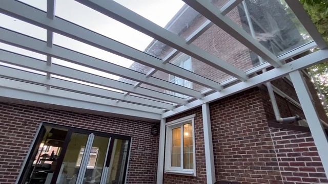 Веранда со стеклянной крышей смотреть онлайн