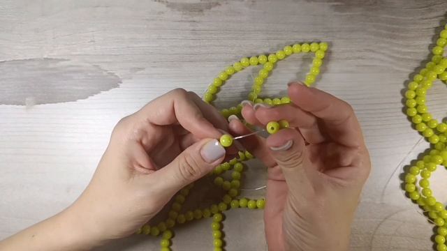 Топ из бусин 💚 смотреть онлайн