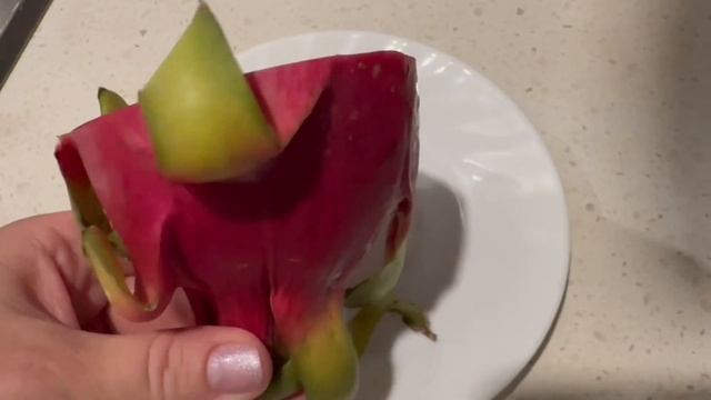 КАК ПОЧИСТИТЬ ДРАКОНИЙ ФРУКТ ( Dragon Fruit ) 🔴 ПИТАХАЙЯ, ПО?