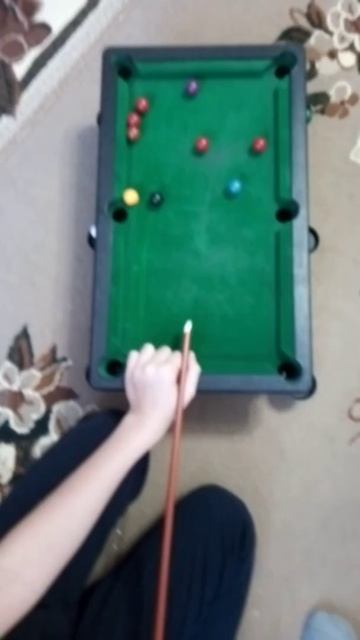 Иг̠р̠а̠е̠м̠ в̠ б̠и̠л̠ь̠я̠р̠д̠