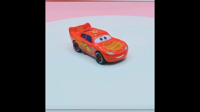 МОЛНИЯ МАКВИН . ТАЧКИ . МУЛЬТИКИ ПРО МАКВИН.маквин мультик . МАКВИН. смотреть онлайн