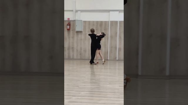 Загребин Колесова. Медленный вальс на Д. 2023.03.16 смотреть онлайн