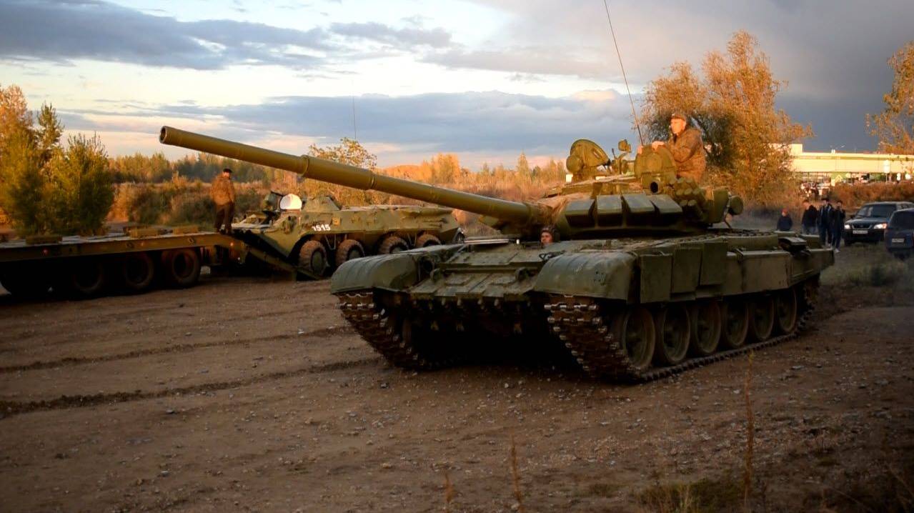 Танк Т-72. Заезд на трал. Звук двигателя В-46. смотреть онлайн