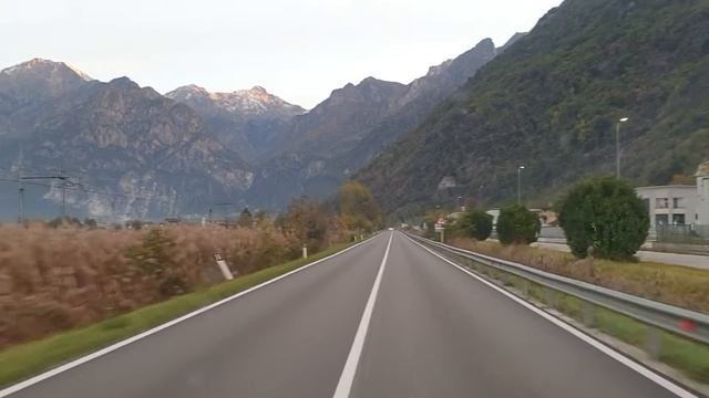 Италия. Дубино. Дорога, гора, последние теплые дни. ( поехал не туда))